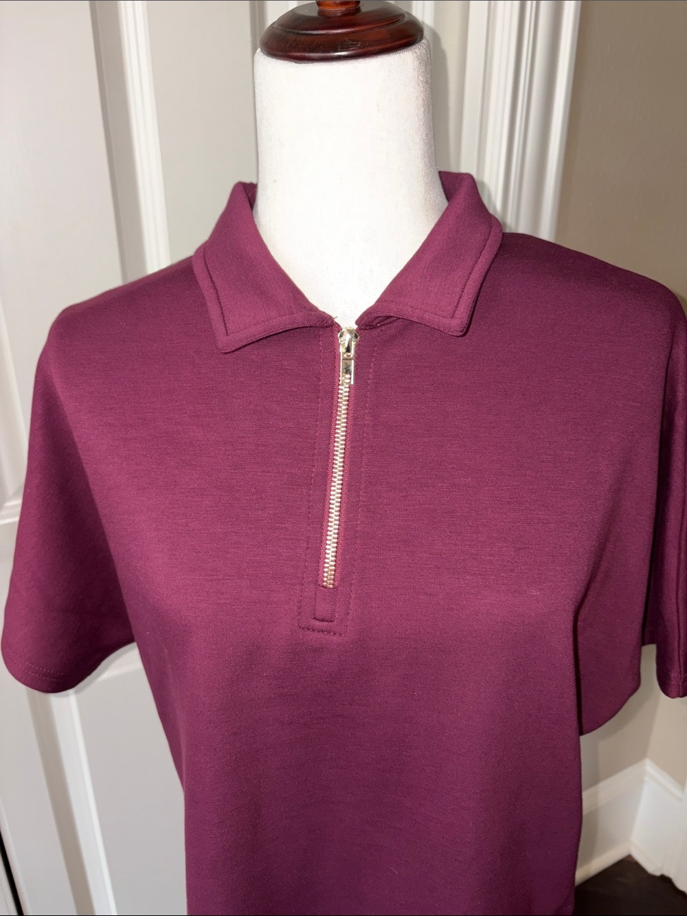 p cill Quarter-Zip Polo Top in Deep Berry M - Picture 3 of 7